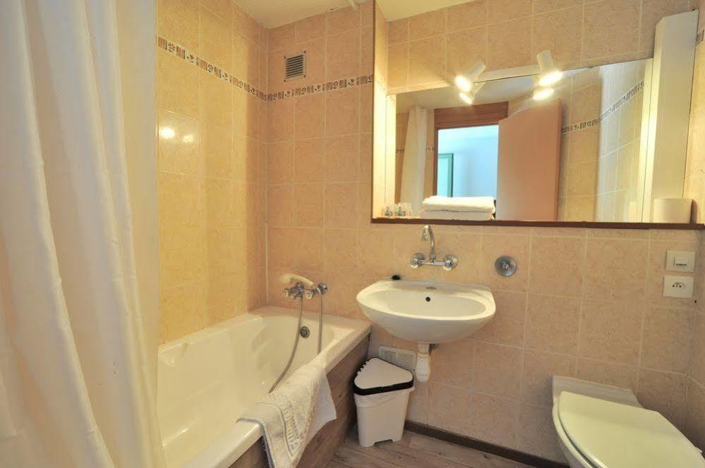 Hotel Au Relais De Trans Draguignan Dış mekan fotoğraf