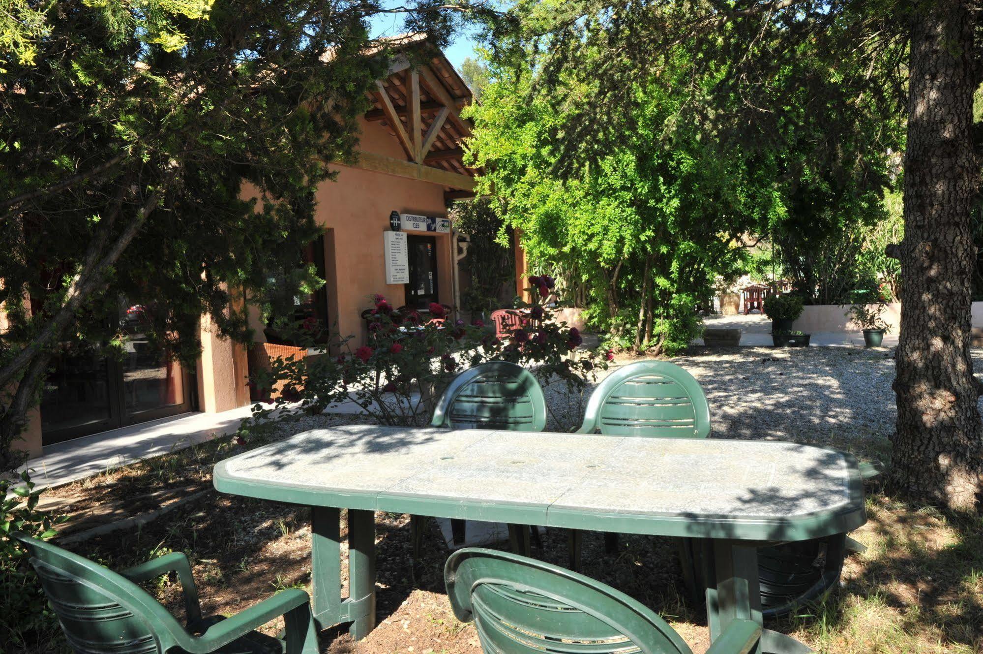 Hotel Au Relais De Trans Draguignan Dış mekan fotoğraf