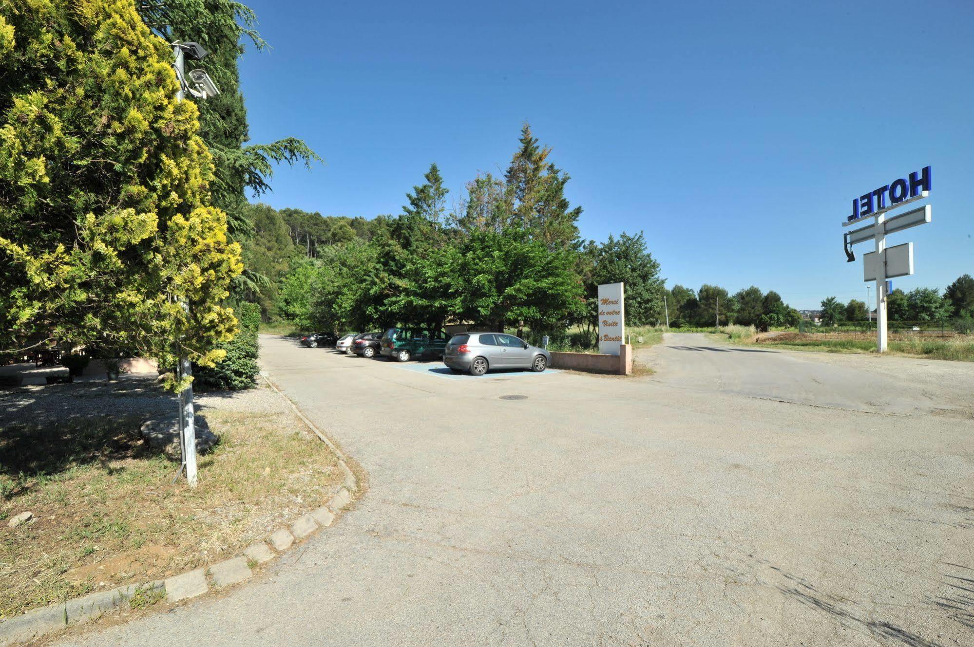 Hotel Au Relais De Trans Draguignan Dış mekan fotoğraf