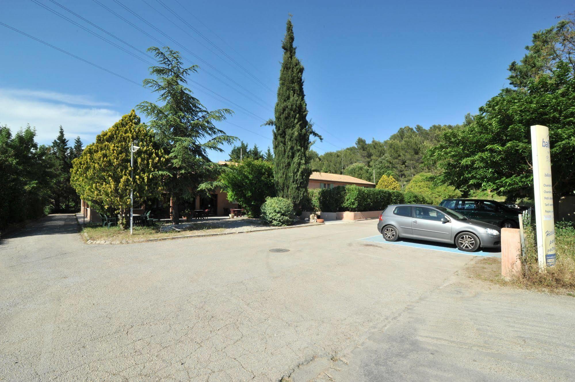 Hotel Au Relais De Trans Draguignan Dış mekan fotoğraf
