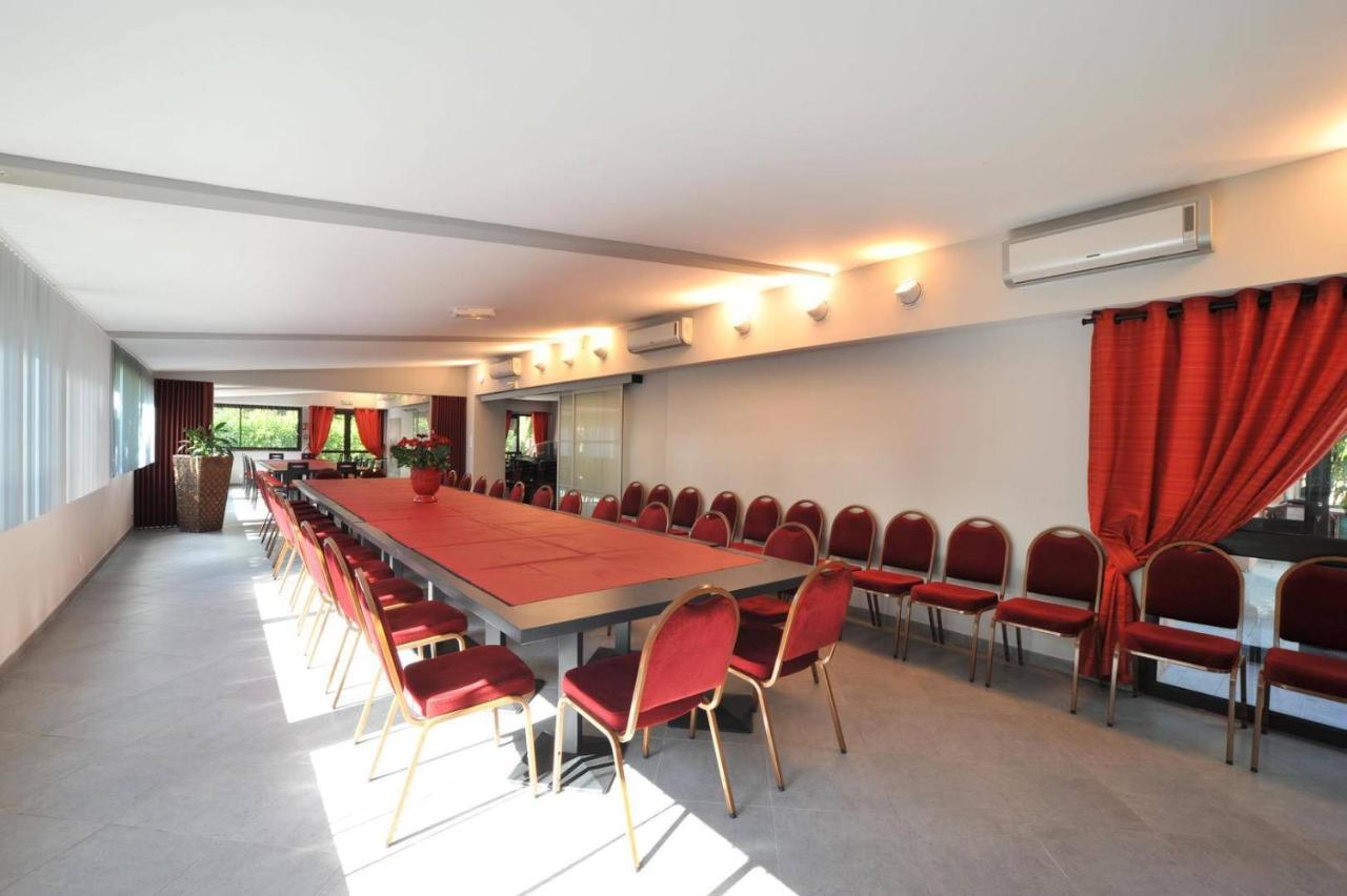 Hotel Au Relais De Trans Draguignan Dış mekan fotoğraf